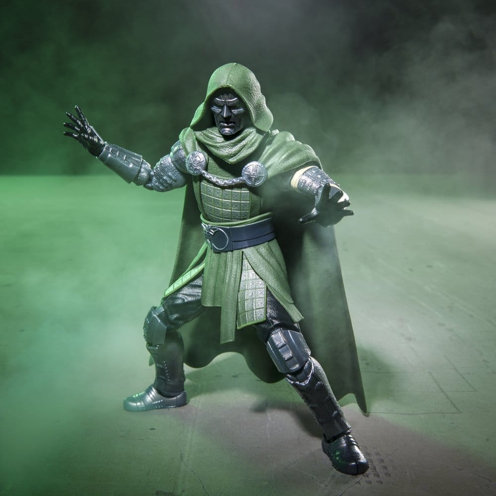 Marvel Legends Series – Doctor Doom (Avengers: Doomsday) Actionfigur 15 cm – Ansicht 3
